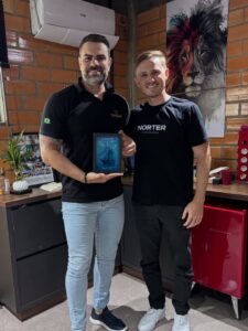 Norter completa 3 anos de parceria com Anabolic Food